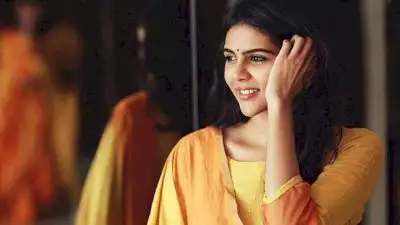 'ഇത്രയും സോഫ്റ്റായ ഒരു മനുഷ്യനെ വേറേ കണ്ടിട്ടില്ല, സംസാരിക്കുമ്പോള്‍ പോലും എത്ര ശാന്തനാണെന്നോ'; കല്യാണിയുടെ പ്രീതി നേടിയ യുവസംവിധായകന്‍