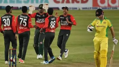 ഓസീസിന് കണ്ടകശനി; ബംഗ്ലാദേശിനോടും തോറ്റ് നാണംകെട്ടു