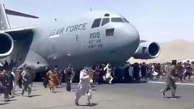 വിമാനത്തിന്റെ ലാൻഡിംഗ് ഗിയറിൽ മനുഷ്യാവശിഷ്ടങ്ങൾ കണ്ടെത്തിയെന്ന് യു.എസ് വ്യോമസേന