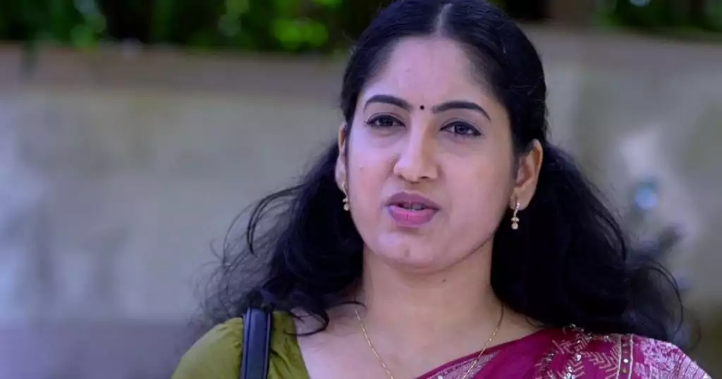 'ആ വീട്ടില് ഞാന് ഒറ്റയ്ക്കായിരുന്നു, വെറുതേയിരുന്നു കരയണം, ജീവിക്കേണ്ട എന്നൊക്കെ തോന്നി'; ഡിപ്രഷനിലായ അവസ്ഥയെ കുറിച്ച് ശ്രീകല