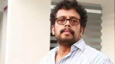 ‘ഓരോ മറ്റവമ്മാര്‍ സിനിമയില്‍ അഭിനയിക്കാനെന്നു പറഞ്ഞു വരും. കൊഞ്ഞാണമ്മാര്’… എന്നൊക്കെ പറഞ്ഞു കൊണ്ടിരിക്കുകയാണ്; മോശം അനുഭവം പറഞ്ഞ് മണികണ്ഠന്‍ പട്ടാമ്പി