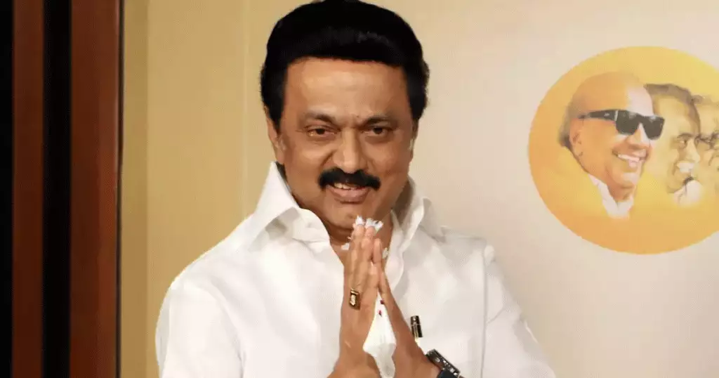 രാജ്യം മതാധിപത്യ ഭീഷണിയില്; സാമൂഹിക നീതിക്ക് വേണ്ടി പോരാടാന് 37 രാഷ്ട്രീയ നേതാക്കള്ക്ക് കത്തയച്ച് സ്റ്റാലിന്