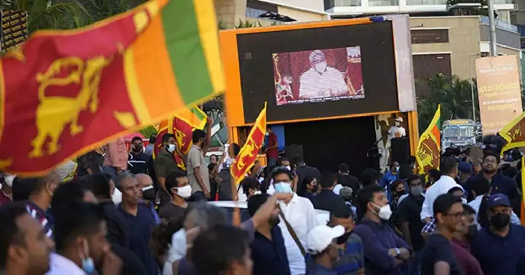 സര്ക്കാര് വിരുദ്ധ പ്രതിഷേധം രൂക്ഷം; ശ്രീലങ്കയില് വീണ്ടും അടിയന്തരാവസ്ഥ