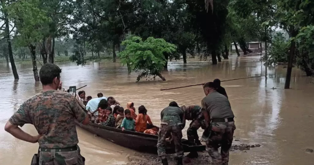 അസമിൽ പ്രളയം രൂക്ഷം; 24 മണിക്കൂറിനിടെ മരിച്ചത് കുട്ടികൾ ഉൾപ്പെടെ 12 പേർ