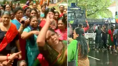 ഇന്നും സംഘര്‍ഷഭരിതം; കോര്‍പ്പറേഷന് മുന്നില്‍ മഹിളാ മോര്‍ച്ചയുടെ പ്രതിഷേധം, ലാത്തിവീശി പൊലീസ്, ജലപീരങ്കി പ്രയോഗിച്ചു