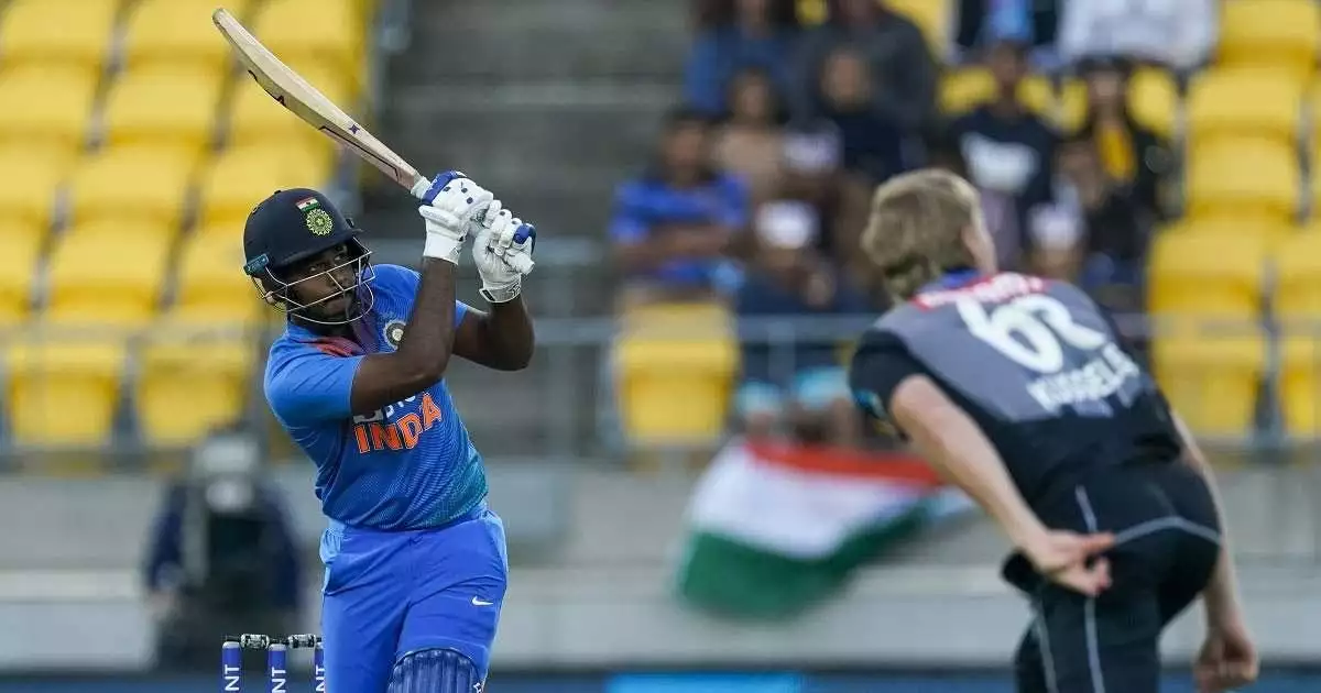 ഞങ്ങൾക്ക് നിങ്ങളെ മനസ്സിലാകുന്നില്ല ബി.സി.സി.ഐ, ഇരട്ടത്താപ്പിന്റെ പര്യായമായ ടീം സെലക്ഷൻ; സഞ്ജുവിന്റെ കാര്യത്തിലും ഇരട്ടനീതി