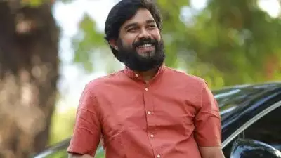 വ്യാജമായവ തിരിച്ചറിയാനുള്ള കഴിവ് പ്രേക്ഷകര്‍ക്കുണ്ട്, വിമര്‍ശിക്കരുതെന്ന് പറയാനാകില്ല: ഷറഫുദ്ധീന്‍