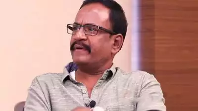 'ഞാന്‍ നിങ്ങളെ വിളിക്കണോ' എന്ന് യുവതി, പരസ്യമായി ഫോണ്‍ നമ്പര്‍ നല്‍കി മറുപടി; നടന്‍ വിവാദത്തില്‍