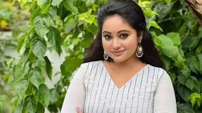 ട്രോളുകള്‍ കണ്ട് ഭയങ്കര കരച്ചിലായിരുന്നു, എന്നാലും എന്തൊക്കെ പൊട്ടത്തരമാണ് ഞാന്‍ പറഞ്ഞതെന്ന് ആലോചിക്കാറുണ്ട്: മേഘ്‌ന