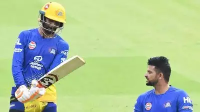 സിഎസ്കെ കാണിക്കുന്നത് മണ്ടത്തരം, ജഡേജയെ ഒരിക്കലും വിട്ട് കൊടുക്കരുത്: സുരേഷ് റെയ്ന