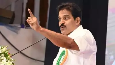 'വയറ്റില്‍ കത്രിക വച്ചത് രോഗി തന്നെയാണെന്ന് കൂടിയേ ഇനി പറയാന്‍ ബാക്കിയുള്ളു'; കെടുകാര്യസ്ഥതയ്ക്ക് പരിഹാരമുണ്ടാക്കുന്നതിന് പകരം ഇവിടെ പ്രശ്‌നമൊന്നുമില്ലെന്ന് വെള്ളപൂശാനുള്ള ശ്രമമാണ് നടക്കുന്നതെന്ന് കെ സി വേണുഗോപാല്‍