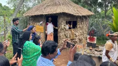 കേരളീയത്തിൽ ആദിവാസികളെ പ്രദർശന വസ്തുവാക്കിയ സംഭവം; പരാതിയിൽ റിപ്പോർട്ട് തേടി ദേശീയ പട്ടികവർഗ കമ്മീഷൻ