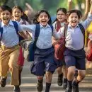 ഹൈസ്‌കൂൾ ക്ലാസുകൾ അരമണിക്കൂർ കൂട്ടും, യുപിയിൽ രണ്ട് ശനിയാഴ്ചയും ഹൈസ്കൂളിന് ആറ് ശനിയാഴ്ചയും പ്രവൃത്തിദിനം; പുതിയ വിദ്യാഭ്യാസ കലണ്ടർ പുറത്തിറക്കി