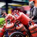 'പരിഭ്രാന്തരായി എൽപിജി സിലിണ്ടറുകൾ ബുക്ക് ചെയ്യരുത്'; ആശങ്ക വേണ്ടെന്ന് ആവർത്തിച്ച് കേന്ദ്രം