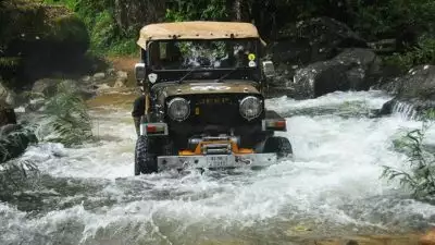 ഫൈന്‍ അടിക്കില്ല, ഇങ്ങ് വാടാ മോനെ; ഓഫ്‌റോഡ് ജീപ്പുകളുടെയും ഡ്രൈവര്‍മാരുടെയും ലിസ്റ്റെടുത്ത് എംവിഡി; നടപടി കാലവര്‍ഷം മുന്നില്‍ക്കണ്ട് രക്ഷാപ്രവര്‍ത്തനത്തിന്