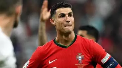 ക്രിസ്റ്റ്യാനോ റൊണാൾഡോ പുറത്ത്; താരത്തെ ഉൾപ്പെടുത്താതെ പോർച്ചുഗൽ കളിക്കളത്തിലേക്ക്