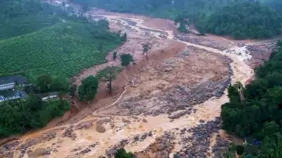 മരണ മുനമ്പായി മുണ്ടക്കൈ: ഉണ്ടായിരുന്നത് 400 വീടുകൾ, അവശേഷിക്കുന്നത് 30 എണ്ണം!