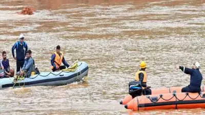 കടലിൽ കണ്ട മൃതദേഹത്തിനായി നടത്തിയ തിരച്ചിൽ അവസാനിപ്പിച്ചു; മൃതദേഹം അർജുൻ്റേതാവാൻ സാധ്യതയില്ലെന്ന് ഈശ്വർ മാൽപെ