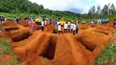 'ഹാരിസൺ മലയാളത്തിൻ്റെ ഭൂമിയിൽ അവർ ഇനി ഒന്നിച്ചുറങ്ങും'; തിരിച്ചറിയാത്ത 22 ശരീരഭാഗങ്ങൾ കൂടി സംസ്‌കരിച്ചു, സർവമത പ്രാർത്ഥനയോടെ സംസ്കാരം