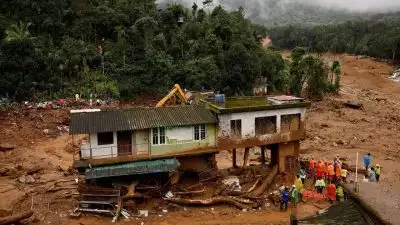 മുണ്ടക്കൈയിൽ കനത്ത മഴ; ഇന്നത്തെ തിരച്ചിൽ നിർത്തി