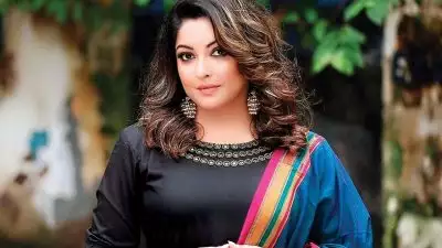 ഇത് ഉപയോഗശൂന്യം, ചവറ്റുകൊട്ടയില്‍ കളയേണ്ട വസ്തു..; ഹേമാ കമ്മിറ്റി റിപ്പോര്‍ട്ടിനെ വിമര്‍ശിച്ച് തനുശ്രീ ദത്ത
