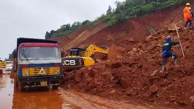 കണ്ടെത്തിയ ലോഹഭാഗം അര്‍ജുന്റെ ലോറിയുടേതോ? പുഴയുടെ അടിത്തട്ടിലെ മണ്ണ് വീണ്ടും വെല്ലുവിളിയാകുന്നു