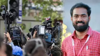 'സര്‍ക്കാരിനും പാര്‍ട്ടിക്കുമെതിരെ മാധ്യമങ്ങള്‍ വ്യാജവാര്‍ത്തകള്‍ നല്‍കുന്നു'; എല്ലാ ജില്ലാ കേന്ദങ്ങളിലും പ്രതിഷേധം; പ്രത്യക്ഷസമരവുമായി ഡിവൈഎഫ്‌ഐ