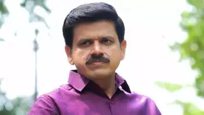 ബിജെപി പരാജയപ്പെട്ടാല്‍ ഉത്തരവാദിത്തം തന്റെ തലയില്‍ കെട്ടിവെക്കാന്‍ നീക്കം; കൃഷ്ണകുമാറിന്റെ പേരില്‍ നടപടി എടുക്കാന്‍ ശ്രമിക്കുന്നു; പാര്‍ട്ടി ആരുടെയും സ്വത്തല്ലെന്ന് സന്ദീപ് വാര്യര്‍