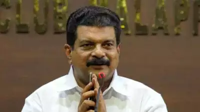 എതിര്‍ക്കുന്നത് പിണറായിസത്തെ, മുഖ്യമന്ത്രി ആര്‍എസ്എസിന് വേണ്ടി വിടുപണി ചെയ്യുകയാണെന്ന് പിവി അന്‍വര്‍