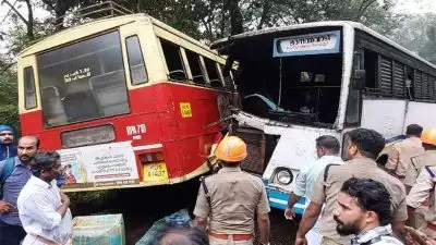 കണ്ണൂർ പേരാവൂരിൽ കെ.ആസ്.ആർ.ടി.സി ബസുകൾ കൂട്ടിയിടിച്ച് അപകടം; 34 പേര്‍ക്ക് പരിക്ക്