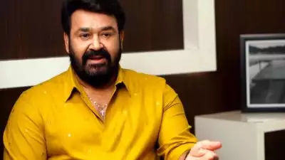 ആദ്യം ഞാനൊന്ന് പകച്ചു, കാരണം അറിയാത്ത ഭാഷയാണ്.. കഥകളി എങ്ങനെയാണ് ചെയ്യുന്നതെന്ന് അമിതാഭ് ബച്ചന്‍ ചോദിച്ചിരുന്നു, പക്ഷെ: മോഹന്‍ലാല്‍