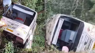 ഇടുക്കിയിൽ കെഎസ്ആർടിസി കൊക്കയിലേക്ക് മറിഞ്ഞുണ്ടായ അപകടത്തിൽ മരണം 4 ആയി; സംഭവത്തിൽ അടിയന്തര അന്വേഷണത്തിന് ഉത്തരവിട്ടു