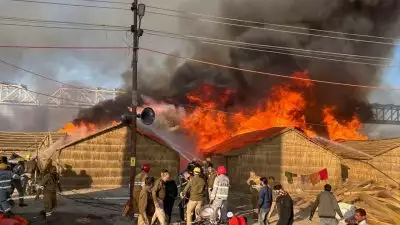 ഉത്തര്‍പ്രദേശിലെ മഹാകുംഭമേളക്കിടെ തീപിടിത്തം; ടെന്റുകൾ കത്തി നശിച്ചു