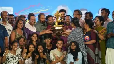 ഇരുപത്തിയഞ്ച് വർഷത്തെ കാത്തിരിപ്പ്; ഒടുവിൽ കലകിരീടം വടക്കുന്നാഥന്റെ മണ്ണിൽ