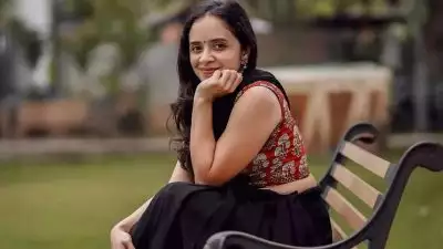 പിള്ളേര് ഡ്രിങ്ക് ചെയ്യാൻ വിളിച്ചാൽ പോകാറില്ല,തള്ളവൈബെന്ന് എഴുതി തള്ളി; പത്തരയായാൽ എങ്ങനെയെങ്കിലും ഒന്നുറങ്ങണം എന്ന ചിന്തയാണ്: അഞ്ചു ജോസഫ്