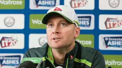 IPL 2025: പറയുമ്പോൾ പക്ഷപാതം ഉണ്ടെന്ന് നിങ്ങൾക്ക് തോന്നാം, പക്ഷെ ഇത്തവണ ഇന്ത്യൻ പ്രീമിയർ ലീഗ് കിരീടം ആ ടീം തൂക്കും: മൈക്കിൾ ക്ലാർക്ക്