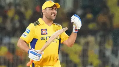 IPL 2025: മുംബൈ താരത്തെ ബാറ്റ് കൊണ്ട് തല്ലിയോടിച്ച് ധോണി, എംഎസ്ഡിക്ക് ഇതെന്ത് പറ്റിയെന്ന് ആരാധകര്‍, എന്നാലും തലേ എന്നോട് ഇത് വേണ്ടായിരുന്നു, വീഡിയോ