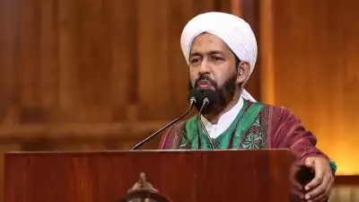 'ഒരു കുട്ടി നാല് വർഷംവരെ അമ്മയുടെ ഗർഭപാത്രത്തിൽ കിടക്കും, പത്ത് മാസം ആയിപ്പോയി ഇപ്പോ പൊട്ടും എന്ന് ബേജാറാവേണ്ട'; വിചിത്ര പരാമർശവുമായി അബ്ദുൽ ഹക്കീം അസ്ഹരി