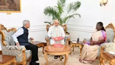 പഹൽഗാം ഭീകരാക്രമണം; രാഷ്ട്രപതിയെ കണ്ട്, സാഹചര്യങ്ങൾ വിശദീകരിച്ച് അമിത് ഷാ