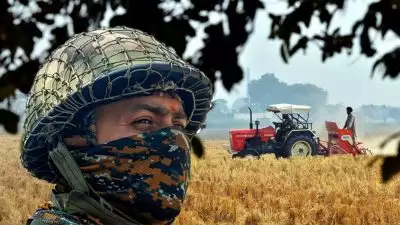 അതിര്‍ത്തിയിലെ ഗോതമ്പ് പാടങ്ങളിലെയും കൃഷിയിടങ്ങളിലെയും വിളവുകള്‍ 48 മണിക്കൂറിനുള്ളില്‍ എടുക്കണം; ഗുരുദ്വാരകളിലൂടെ കര്‍ഷകര്‍ക്ക് മുന്നറിയിപ്പ്; നടപടിയുമായി ബിഎസ്എഫ്