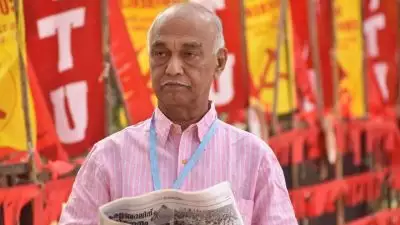 എളമരം കരീമിന് അറസ്റ്റ് വാറണ്ട്