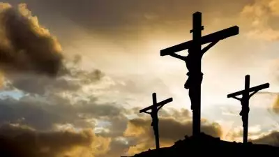 'ഇന്ന് ദുഃഖവെള്ളി'; ക്രിസ്തുവിന്‍റെ പീഡാനുഭവത്തിന്‍റേയും കുരിശ് മരണത്തിന്‍റേയും ഓർമ്മ പുതുക്കി ക്രൈസ്തവർ, ദേവാലയങ്ങളിൽ പ്രത്യേക പ്രാർത്ഥനകളും കുരിശിന്‍റെ വഴിയും