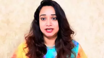 പെപ്പര്‍ സ്‌പ്രേ കൈയ്യില്‍ കരുതി, രണ്ട് പേര്‍ ഉറങ്ങുമ്പോള്‍ മറ്റേയാള്‍ എഴുന്നേറ്റിരുന്നു.. പ്രയാഗ്‌രാജ് യാത്രയില്‍ മോശം അനുഭവങ്ങളും: ഗൗരി കൃഷ്ണന്‍
