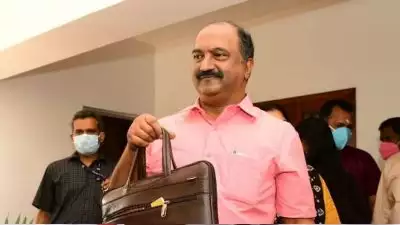 സാമൂഹ്യ, ക്ഷേമ പെന്‍ഷന്‍ അടുത്ത മാസം രണ്ടു ഗഡു ലഭിക്കും; നിയമസഭയില്‍ മുഖ്യമന്ത്രി ഉറപ്പ് നല്‍കിയതിന് പിന്നാലെ കുടിശിക ഗഡു നല്‍കാന്‍ നടപടികളുമായി ധനവകുപ്പ