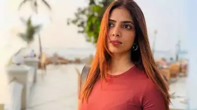 സ്ത്രീവിരുദ്ധരായ നടന്മാര്‍, പൊതുസമൂഹത്തിന് മുന്നില്‍ ഫെമിനിസ്റ്റുകളായി അഭിനയിക്കുന്നു: മാളവിക മോഹനന്‍