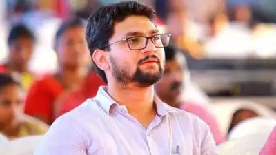 'വീട്ടിലെ സ്ത്രീകളോട് മാന്യമായി പെരുമാറായില്ലെങ്കിൽ അടിച്ചു മോന്ത പൊളിക്കും'; പഞ്ചായത്ത് സെക്രട്ടറിയോട് എംഎൽഎ, ഫോൺ സംഭാഷണം പുറത്ത്