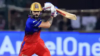 RCB VS DC: വിരമിക്കൽ തീരുമാനം തെറ്റായി പോയി എന്നൊരു തോന്നൽ; ഡൽഹിക്കെതിരെ വിരാട് കോഹ്‌ലിയുടെ സംഹാരതാണ്ഡവം