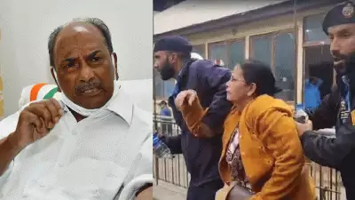 ഭീകരാക്രമണത്തിന് പാകിസ്ഥാന്റെ അറിവും സഹായവും; ഏവരും സൈന്യത്തിനൊപ്പം നില്‍ക്കണം; ലക്ഷ്യം കശ്മീരിന്റെ സമ്പദ്ഘടന തകര്‍ക്കാനെന്ന് എകെ ആന്റണി