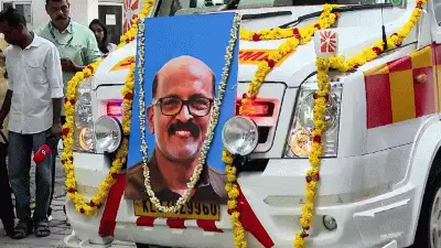 എന്‍ രാമചന്ദ്രന് വിട നല്‍കി ജന്മനാട്; സംസ്‌കാരം പൂര്‍ണ ഔദ്യോഗിക ബഹുമതികളോടെ; അവസാനമായി ഒരു നോക്ക് കാണാനെത്തിയത് ജനസാഗരം
