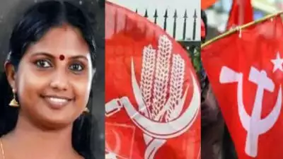 സിപിഎമ്മിനെ തോൽപ്പിച്ച് സിപിഐ; രാമങ്കരിയിൽ യുഡിഎഫ് പിന്തുണയോടെ രമ്യ വിജയിച്ചു